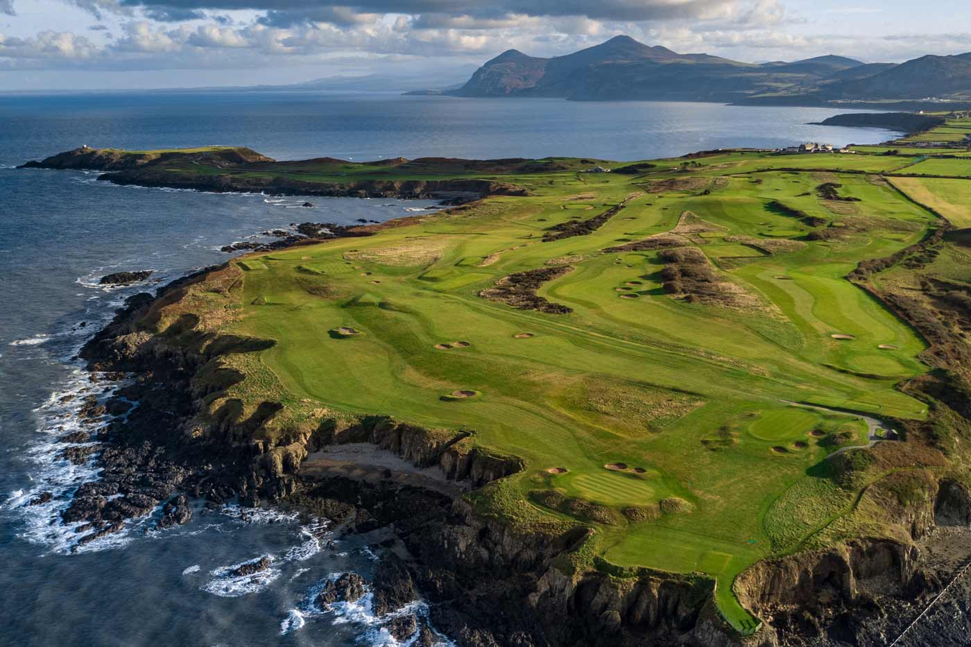 nefyngolfclub_slide_1